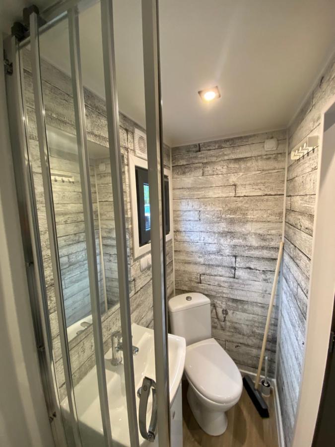 Domy Nad Morzem - Chata Pirata- Tiny House Dziwnow Exterior photo
